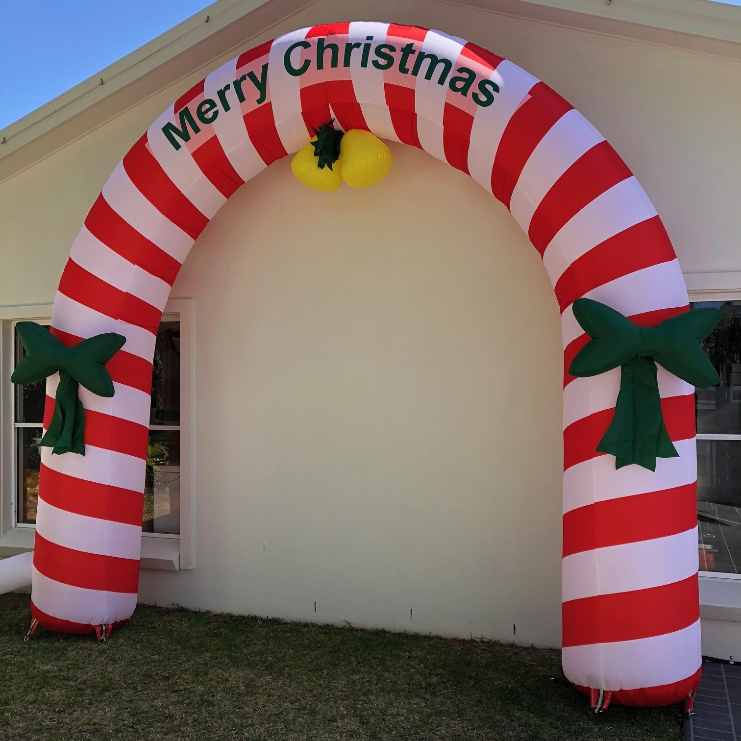 Large Inflatable Christmas Arch 4m high Candy Cane Red & White Blowup