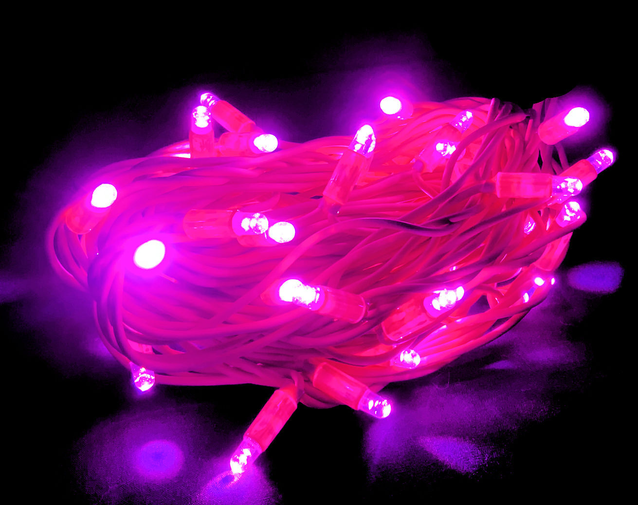 Outdoor LED String Lights 10m Connectable PINK