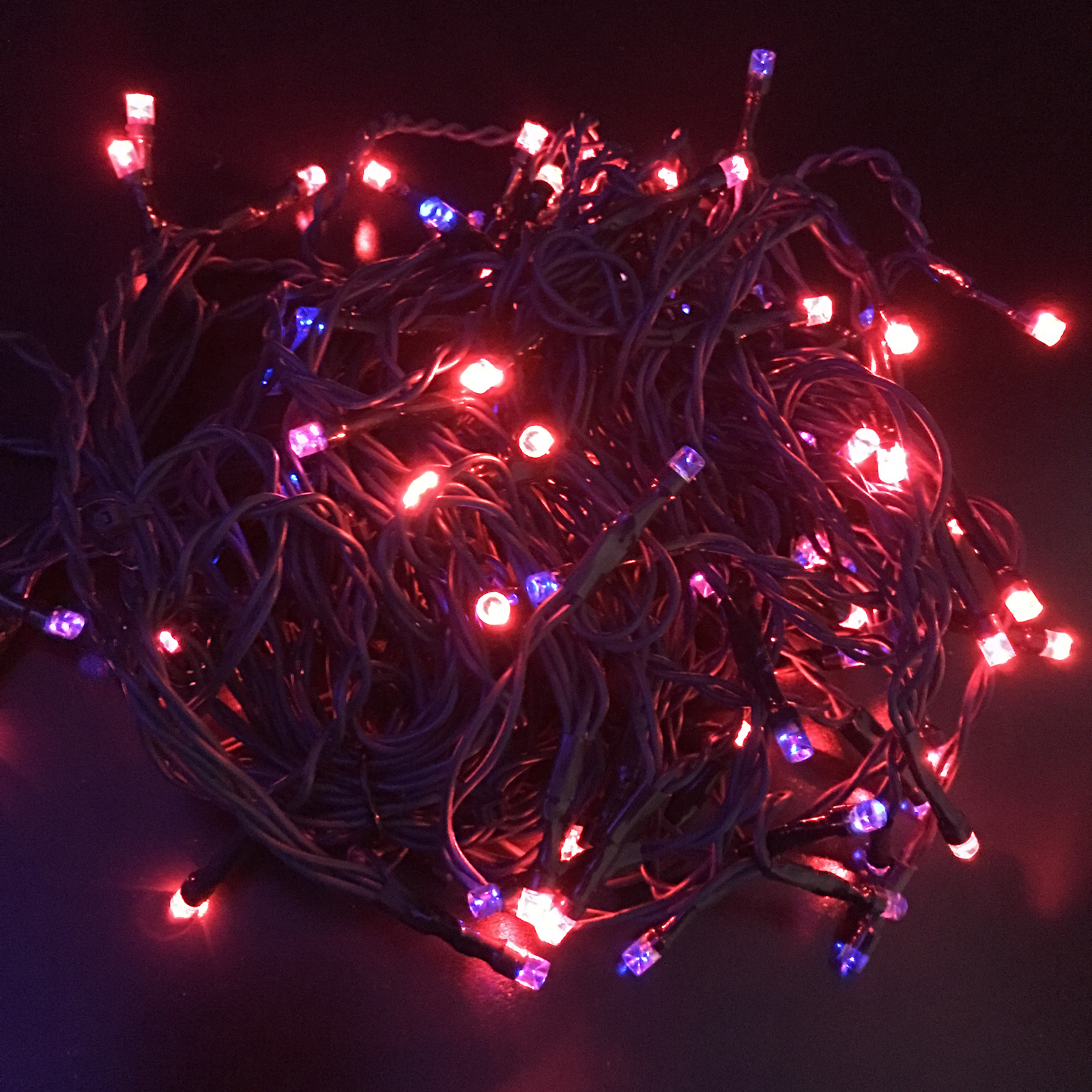 Buy New LED Solar Icicles Lights 2.4 metres Multicolour and Red online