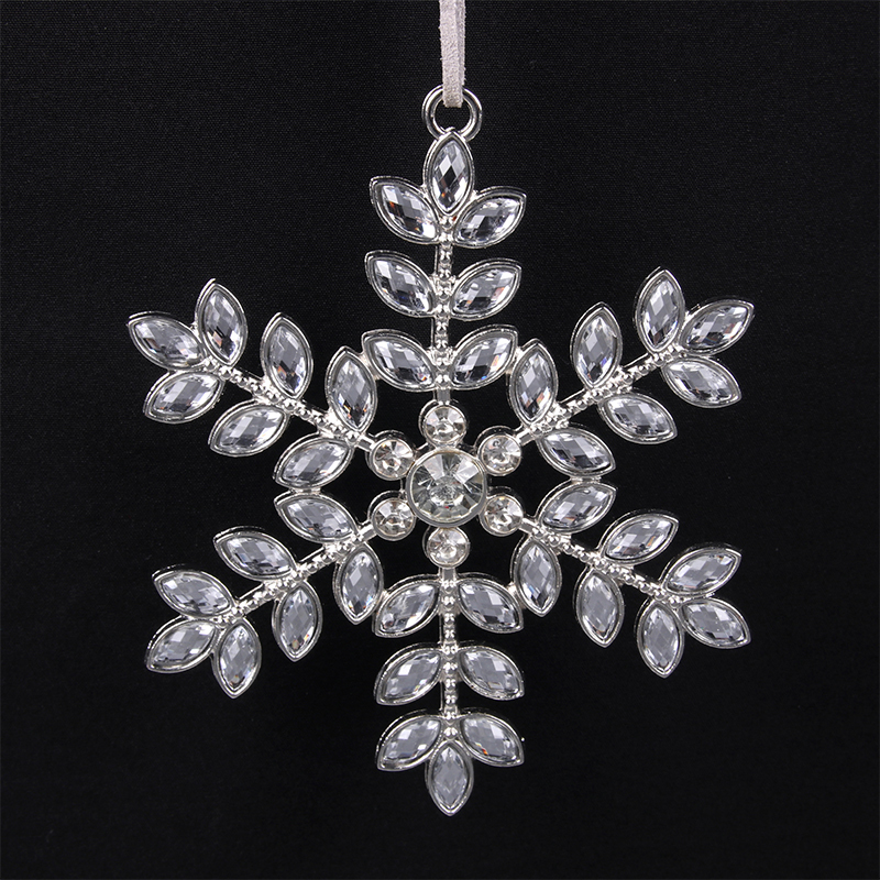 Crystal snowflake pendant on sale