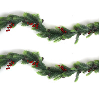 Pine Garland w. Berries 160cm
